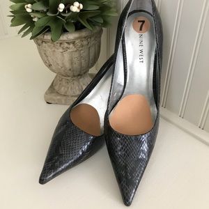 Snake Skin Printed Pumps